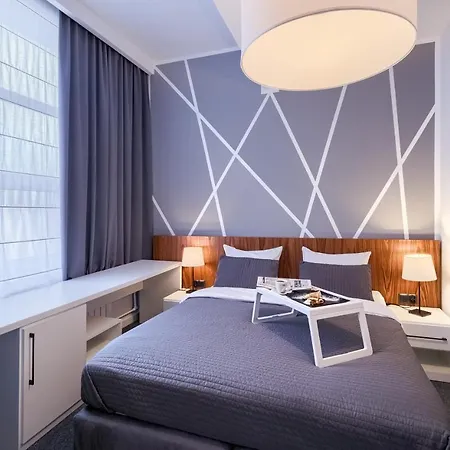 比得哥什公园酒店 3*